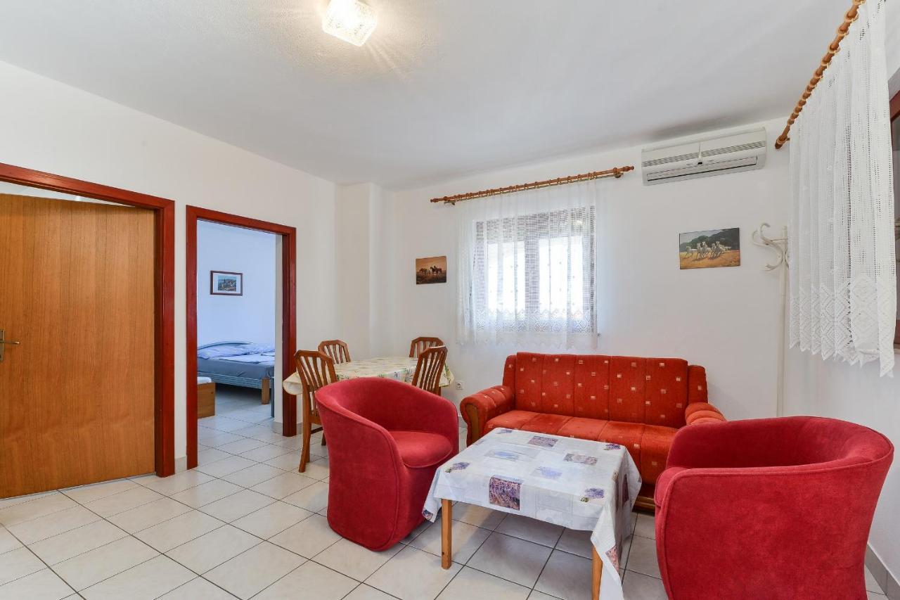 Apartments Gogoljak Vir Exterior photo