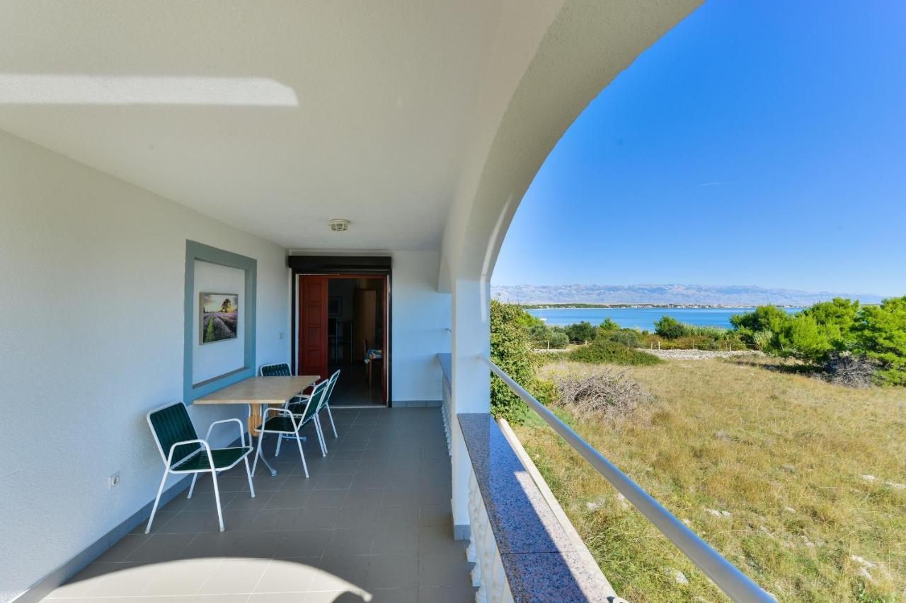 Apartments Gogoljak Vir Exterior photo