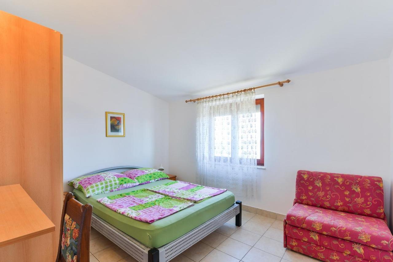 Apartments Gogoljak Vir Exterior photo