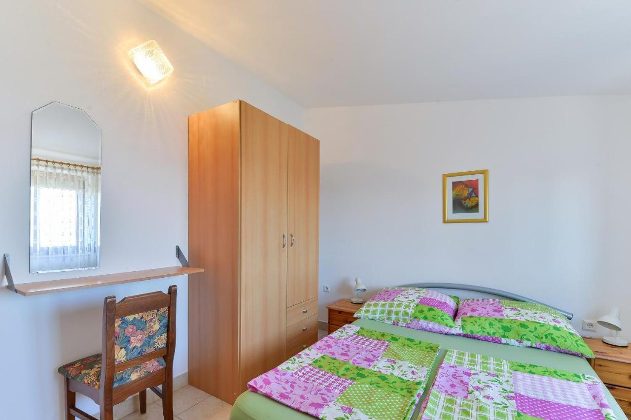 Apartments Gogoljak Vir Exterior photo